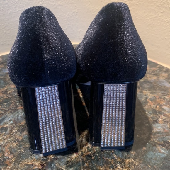 Kate Spade Sybil black velvet genes block heel pumps - Picture 3 of 9